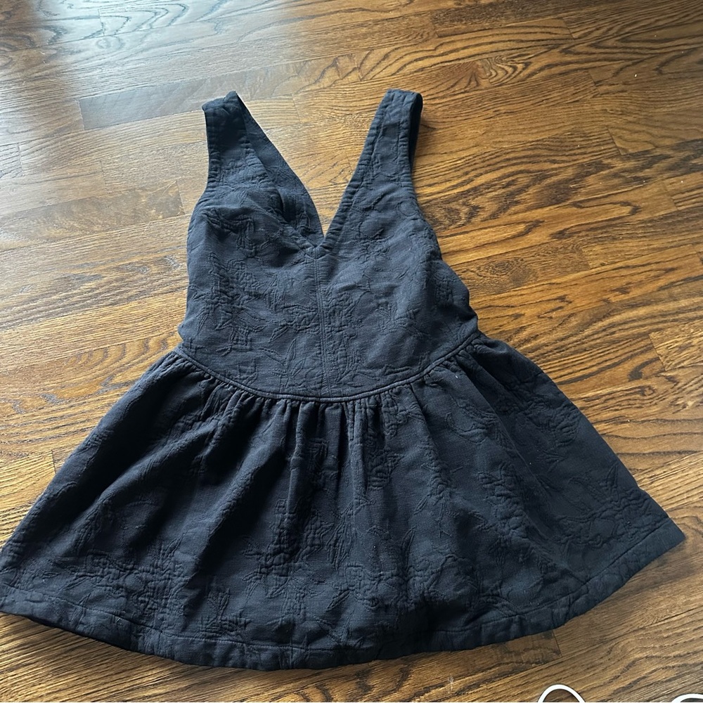 Free People Elegant Black Bow-Back Mini cocktail Dress - Picture 3 of 16